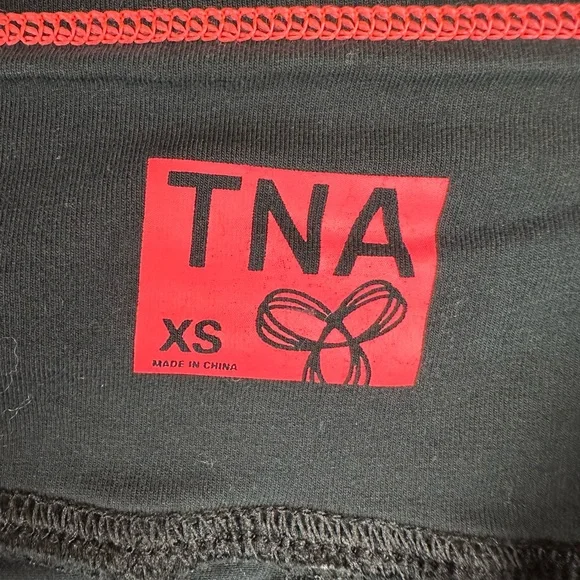TNA Legging Athleisure Workout - Picture 5 of 8